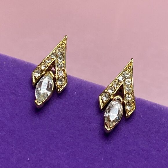 💛 Classic Gold Tone Marquise Crystal Earrings - Picture 2 of 5